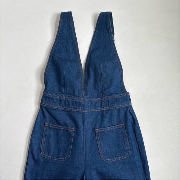 Urban Outfitters BDG Eleanor Plunging Dark Wash Blue Denim Jean Jumpsuit Size 2 - Picture 8 of 15